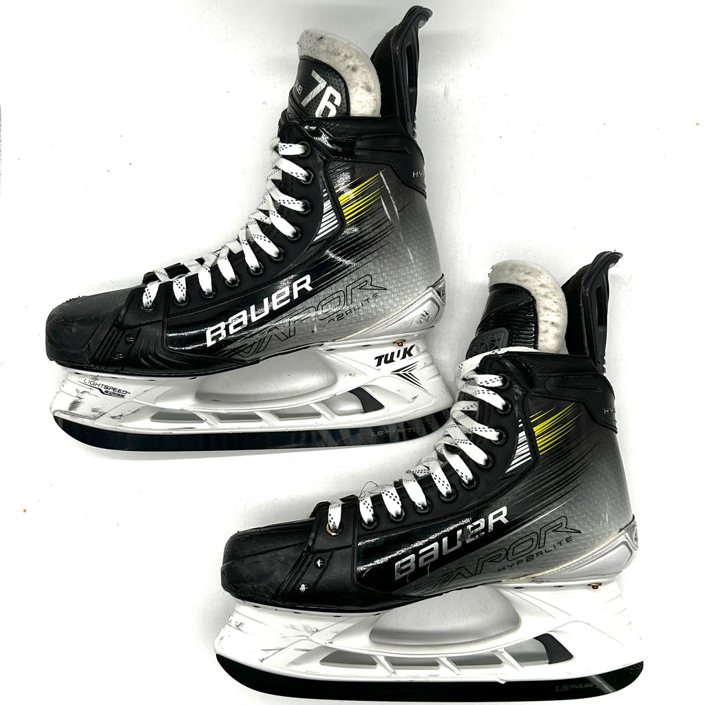 Bauer Vapor Hyperlite 2 - Used NHL Pro Stock Skates - Brady Skjei - Size L: 9/R: 9.5